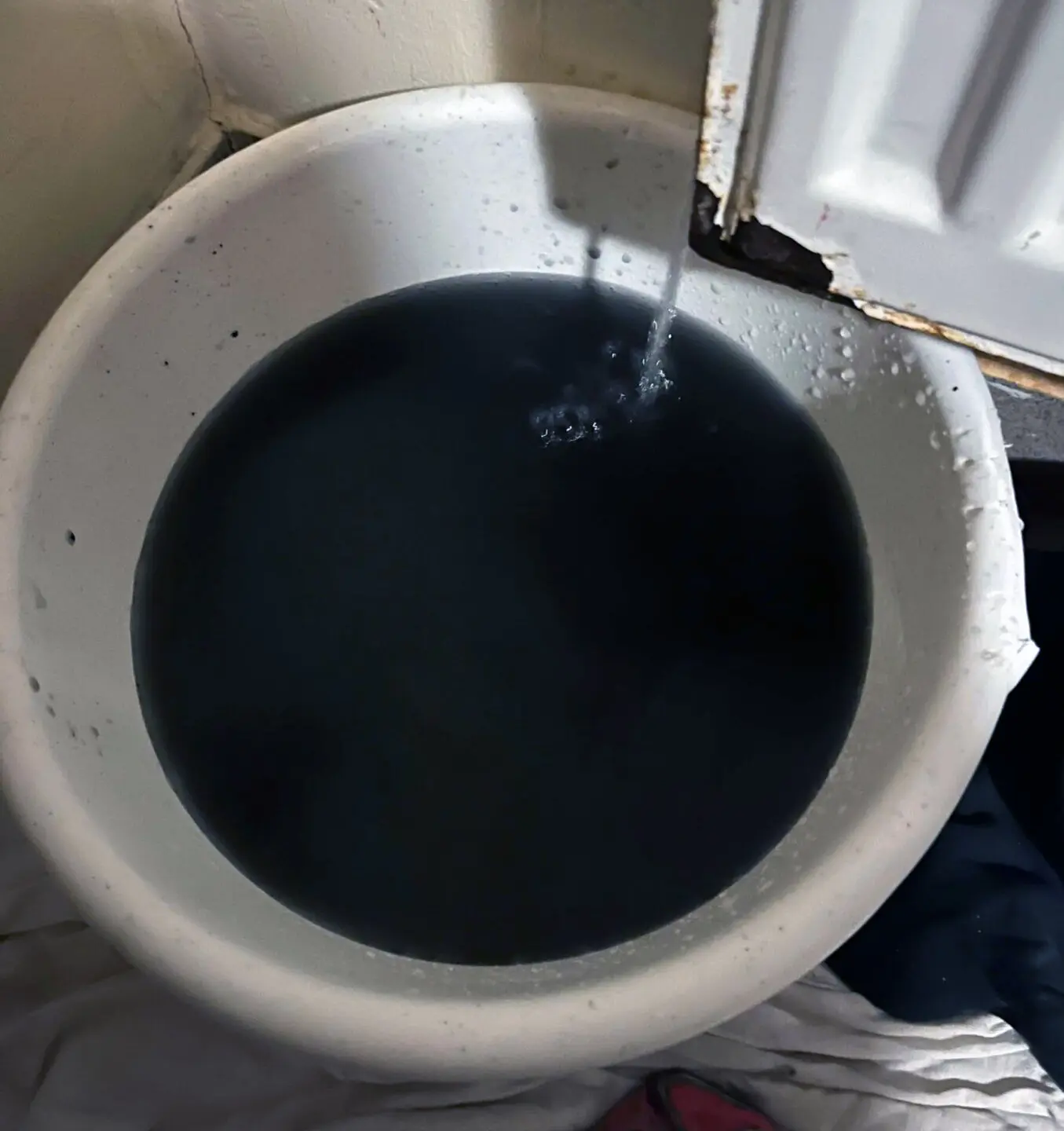 ehet akár meglévő fűtésrendszer vagy újonnal telepített, lehet radiátoros fűtés vagy felületfűtés (padló-, mennyezet- vagy falfűtés) kialakítva, minden esetben természetes módon szennyeződés keletkezik a fűtésrendszerben, amit kezelni kell!