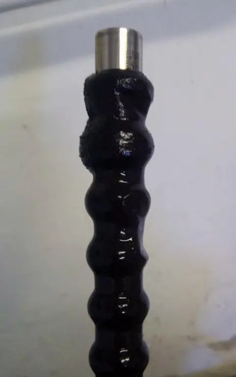 Az ilyen szennyeződés tönkreteszi az új kazánokat, kazáncserénél garanciális feltétel a fűtésrendszerben keringő víz kezelése. Továbbá a meglévő kazánok élettartamát csökkenti!